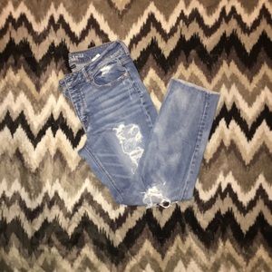 American Eagle tomgirl ripped jeans